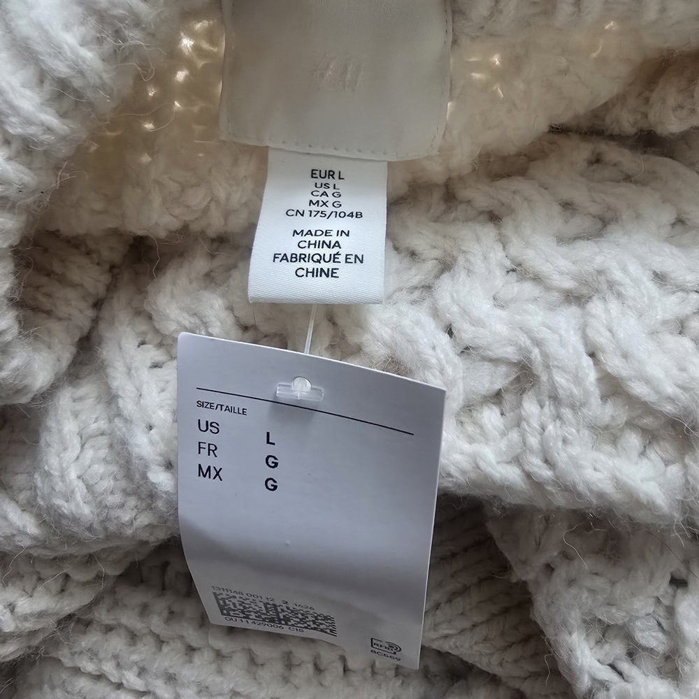 H&M Cream Cable Knit Crewneck Sweater - Picture 11 of 12